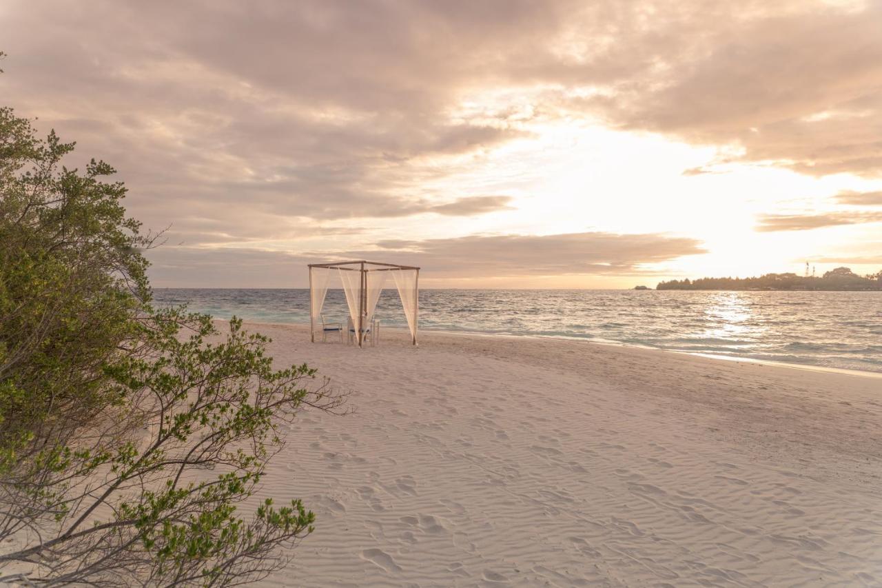 Malahini Kuda Bandos Resort North Male Atoll Exterior photo