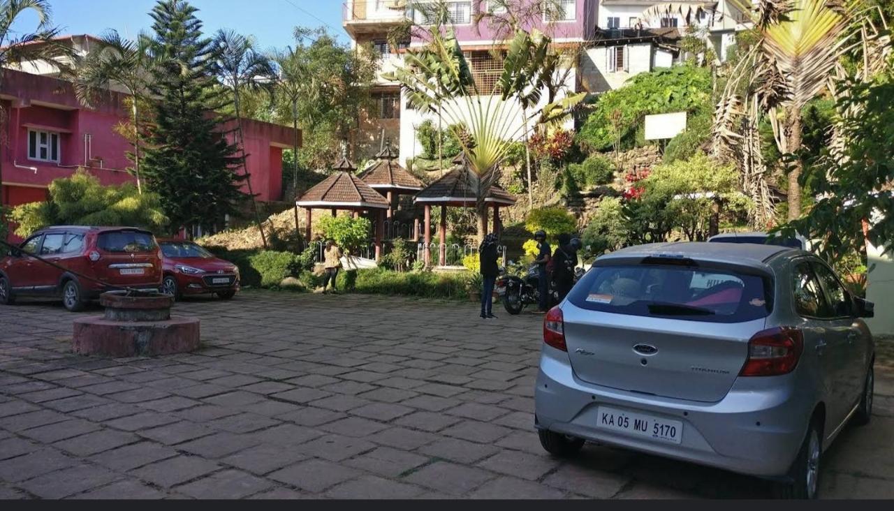 Hill Town Hotel Madikeri Exterior photo