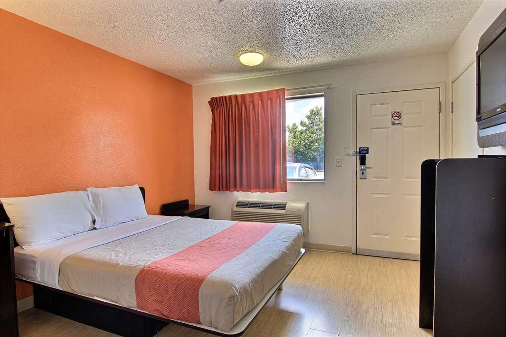 Motel 6-Swift Current, Sk Room photo