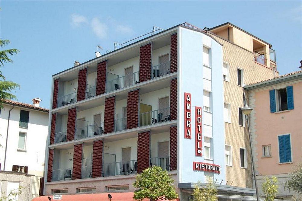 Ambra Hotel - The Only Central Lakeside Hotel In Iseo Exterior photo