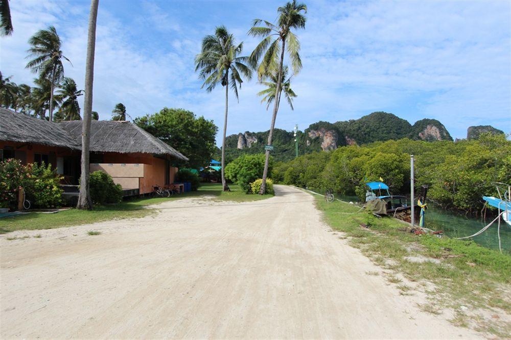 Phi Phi Ba Kao Bay Resort Exterior photo