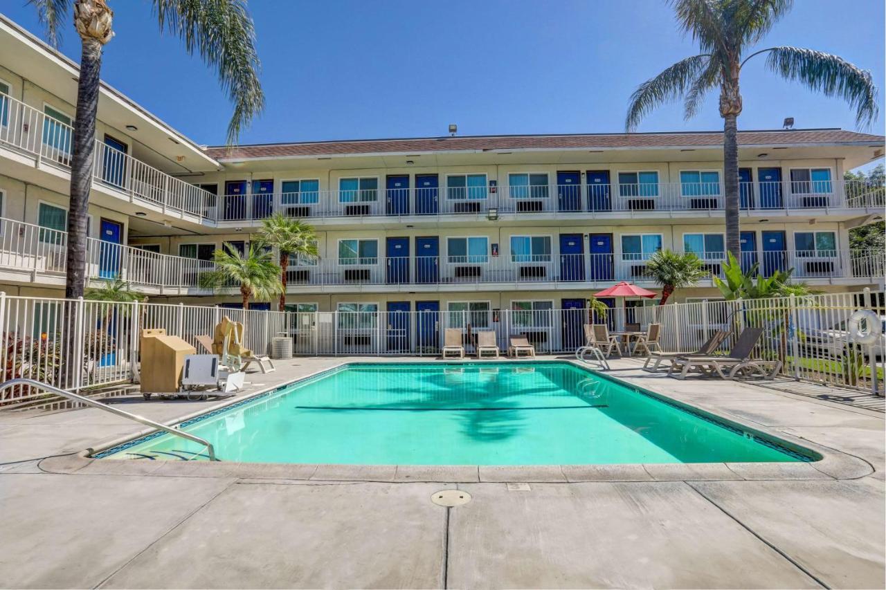 Motel 6-San Bernardino, Ca - North Serrano Village Exterior photo