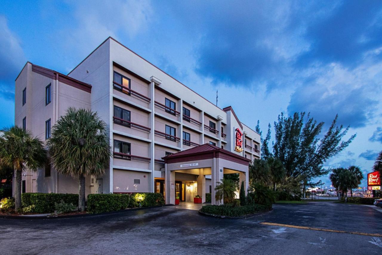 Red Roof Plus Miami Airport Exterior photo