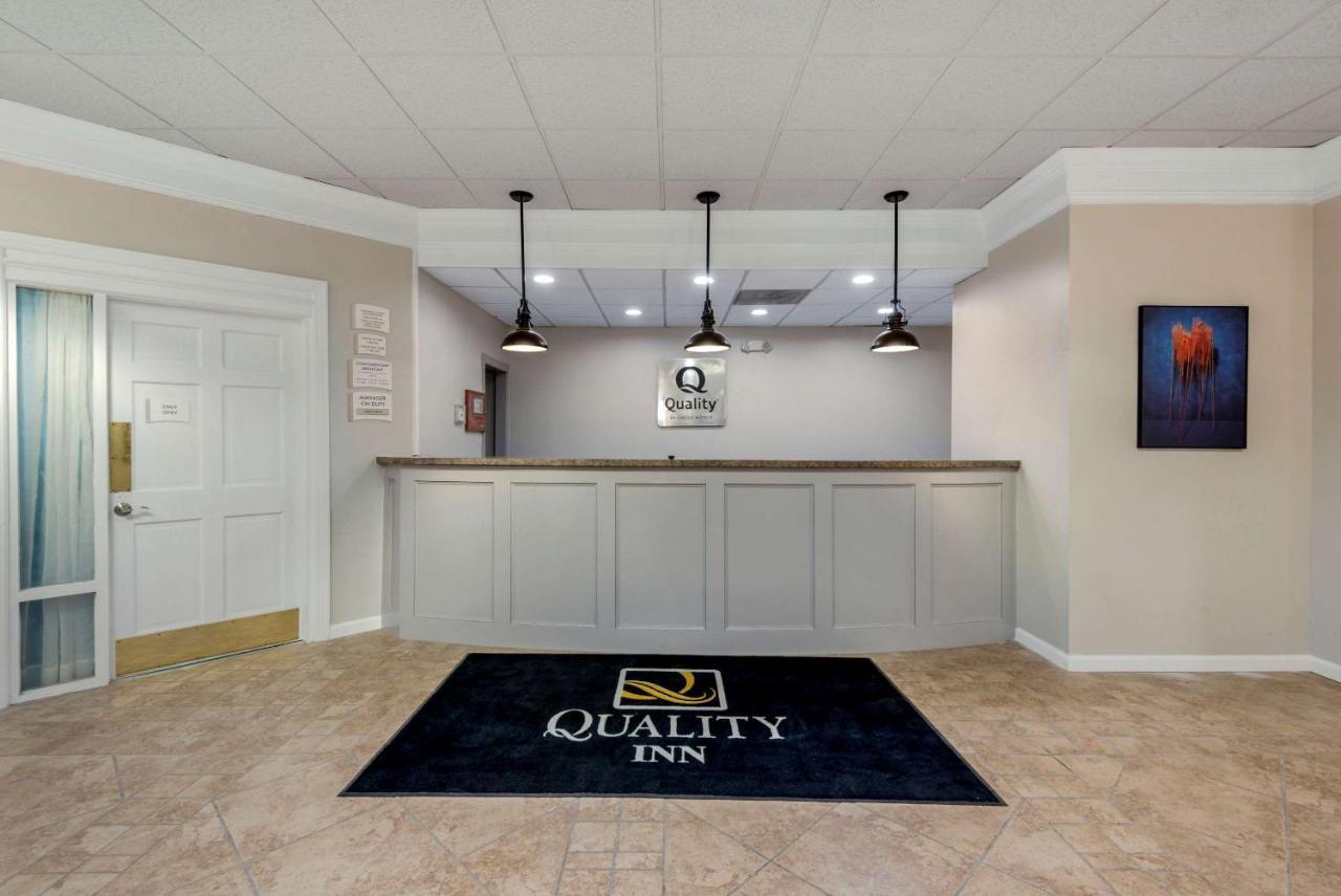 Quality Inn & Suites New Hartford - Utica Exterior photo