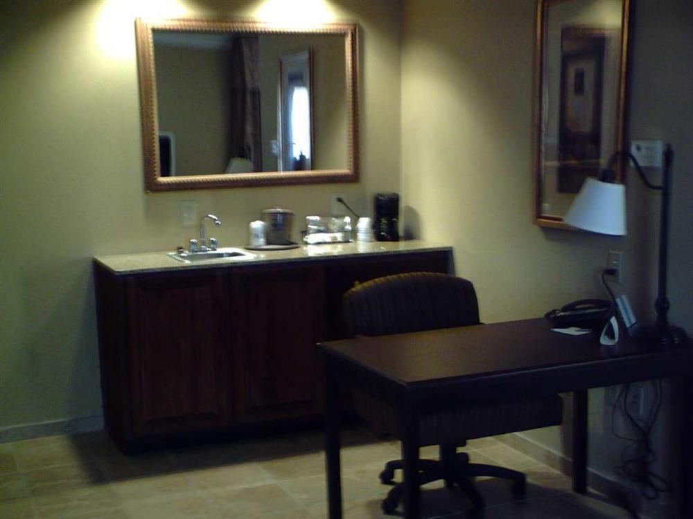 Hampton Inn Vidalia Room photo