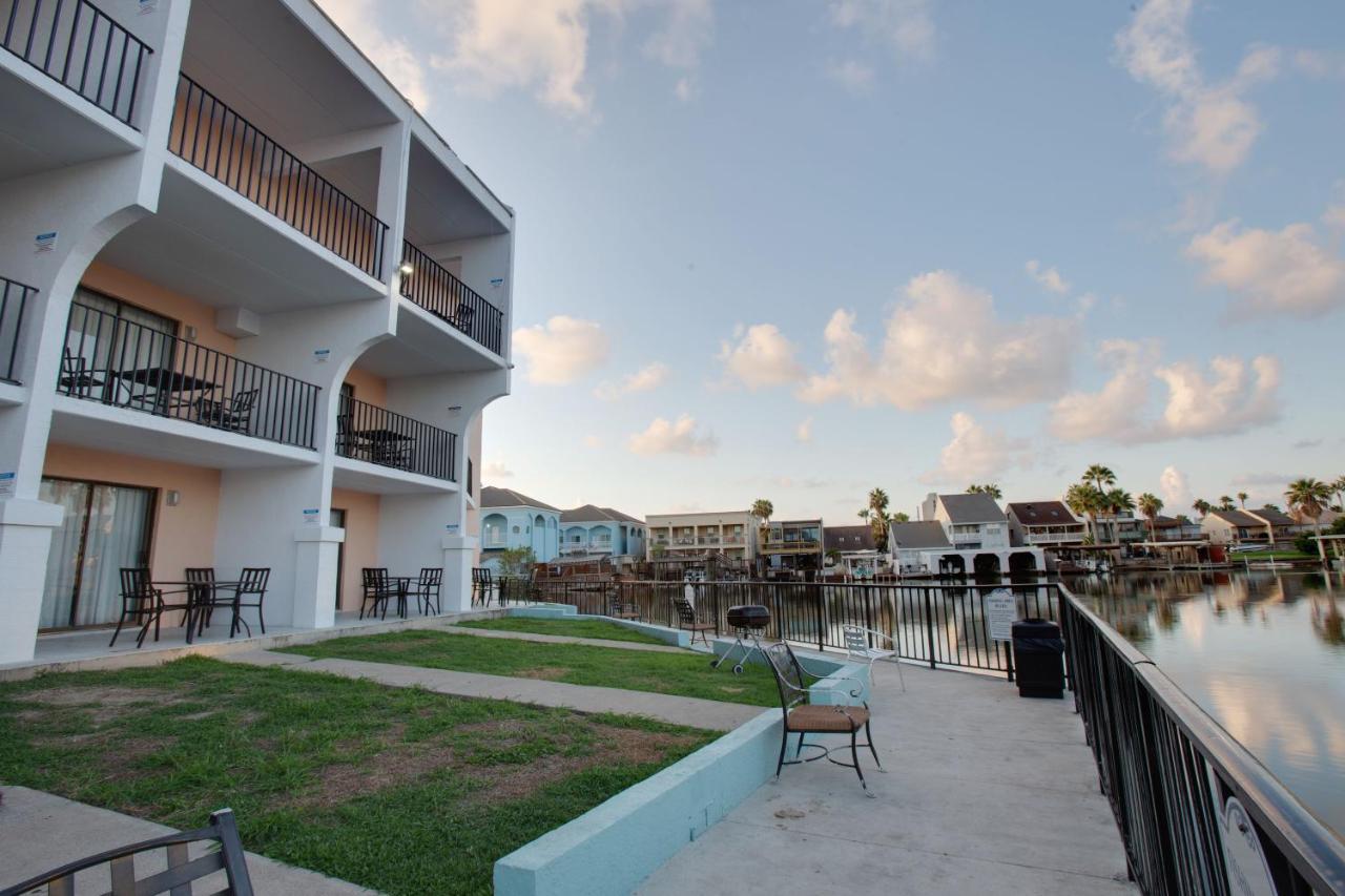 Windwater Hotel And Marina South Padre Island Exterior photo