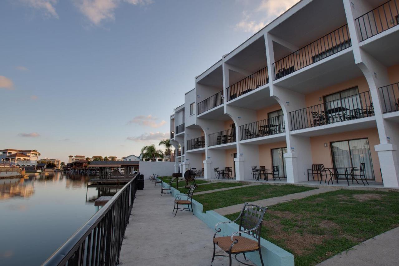 Windwater Hotel And Marina South Padre Island Exterior photo