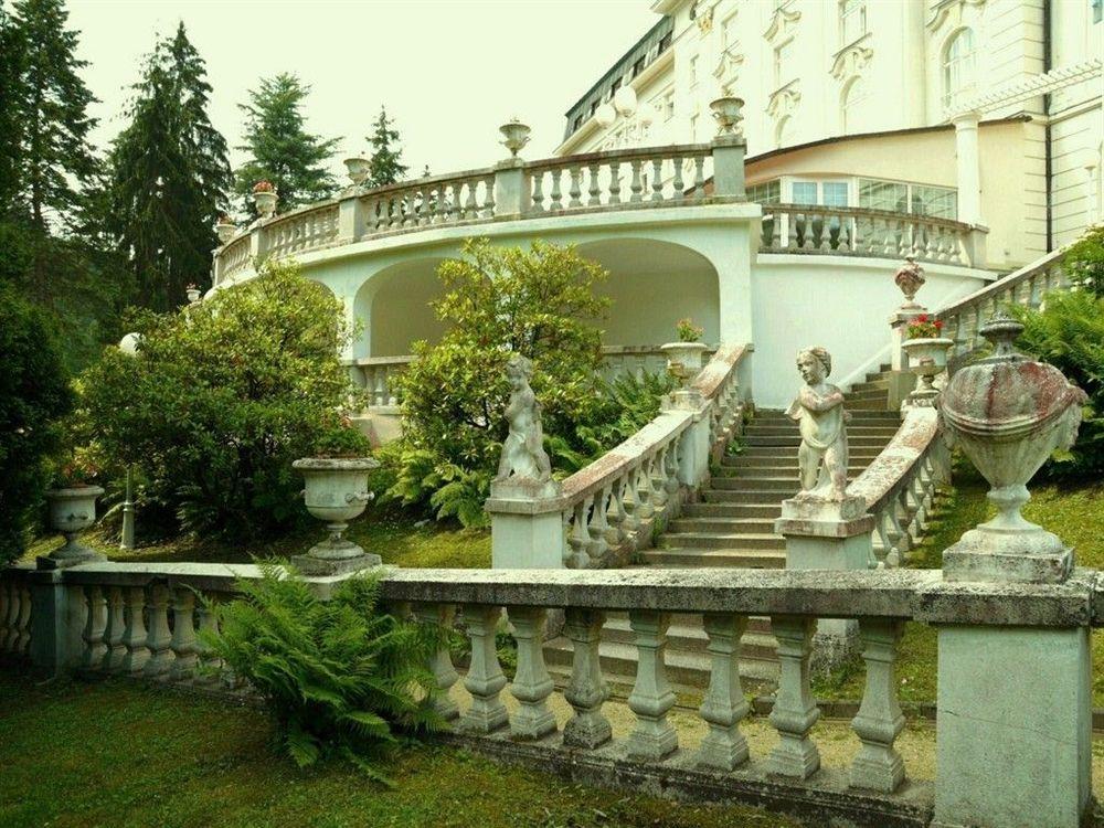 Hotel Radium Palace Jachymov Exterior photo