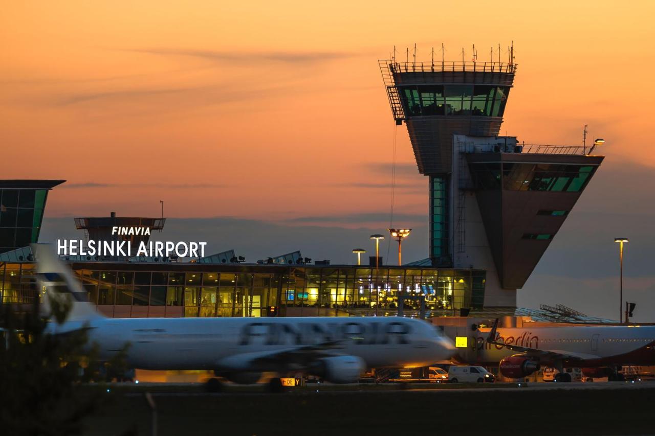 Holiday Inn Helsinki-Vantaa Airport, An Ihg Hotel Exterior photo