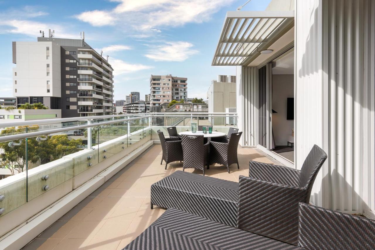 Meriton Suites Zetland Sydney Exterior photo