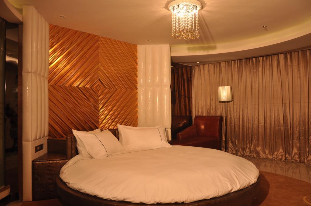 Li Yang Hotel Guangzhou Room photo