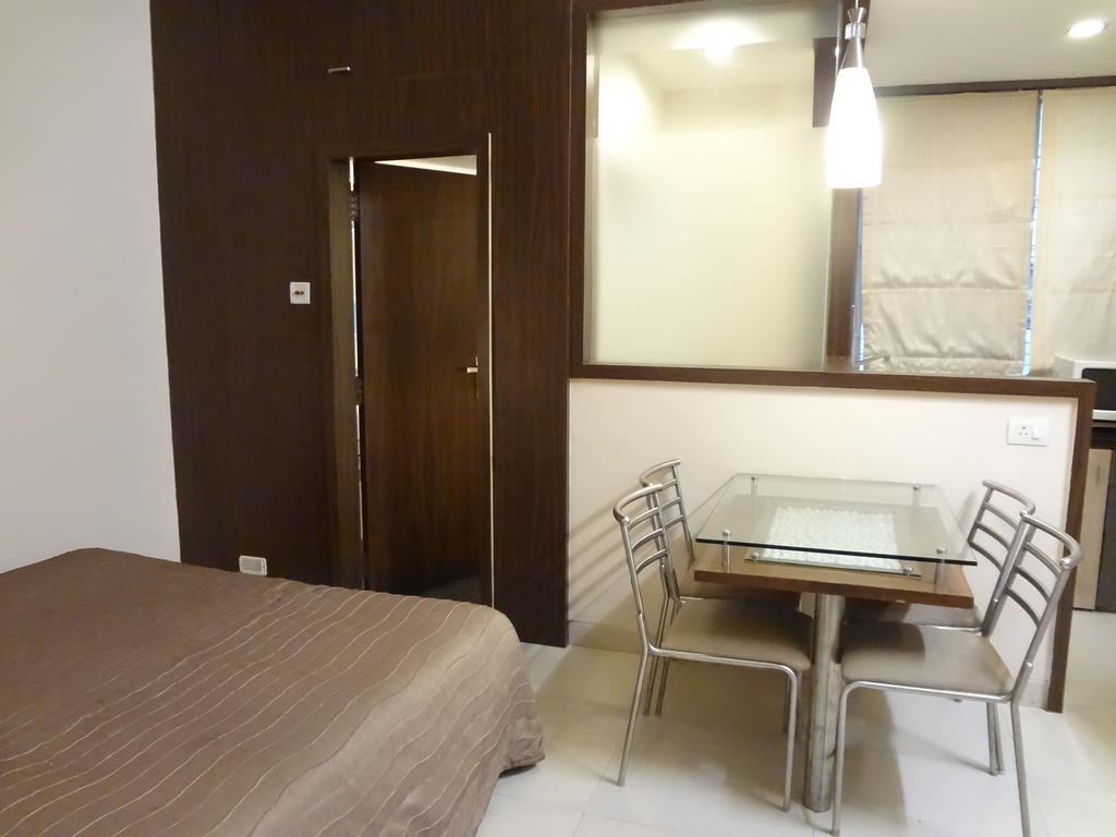 Rama Krishna Executive Apartments Mumbai Room photo