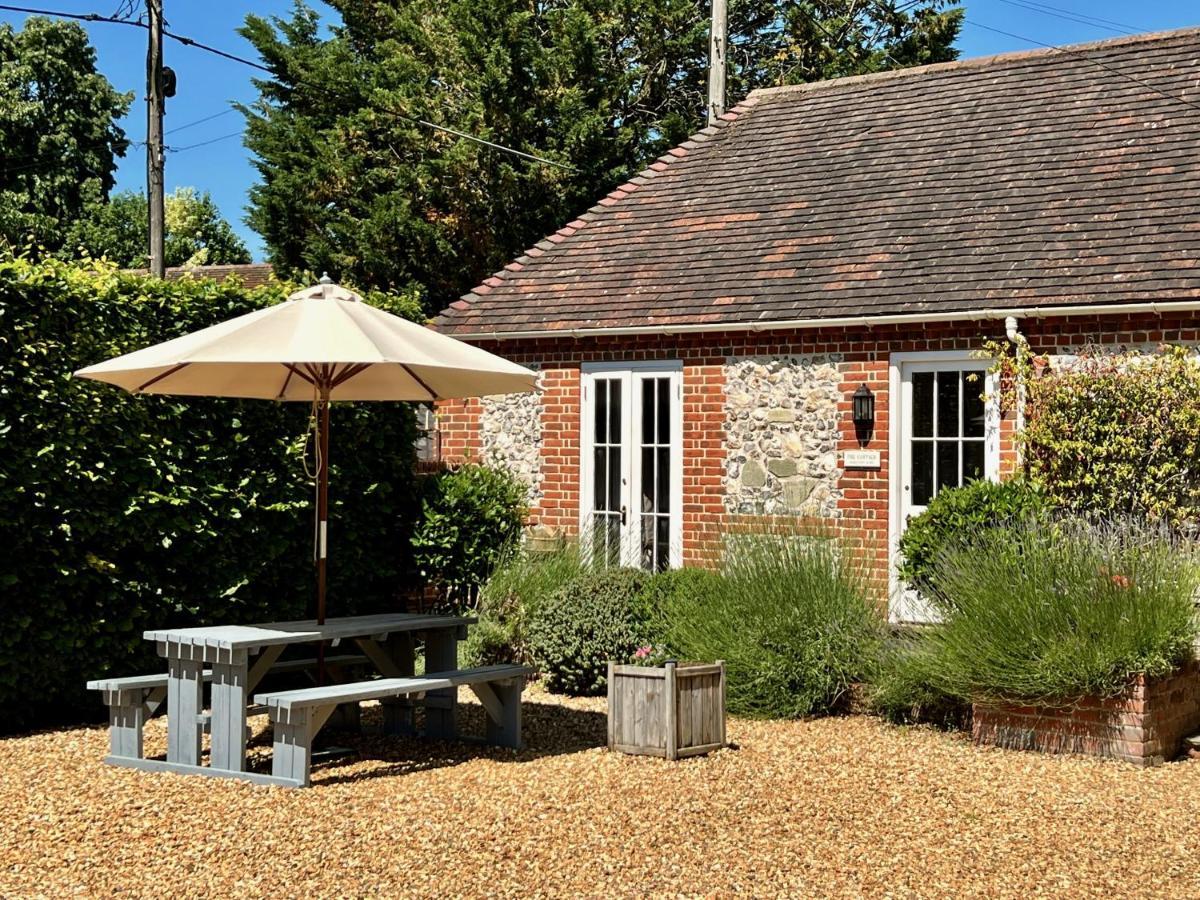 Stonehenge Cottages Salisbury Exterior photo