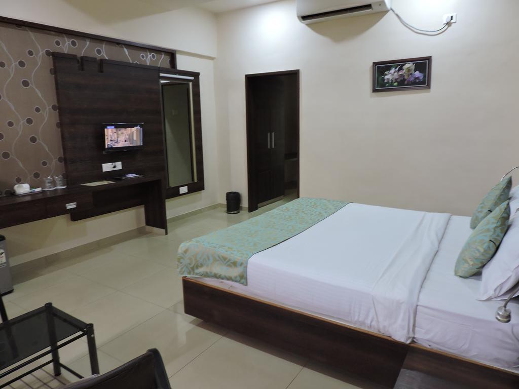 Hotel Sangam Regency Ratnagiri Room photo
