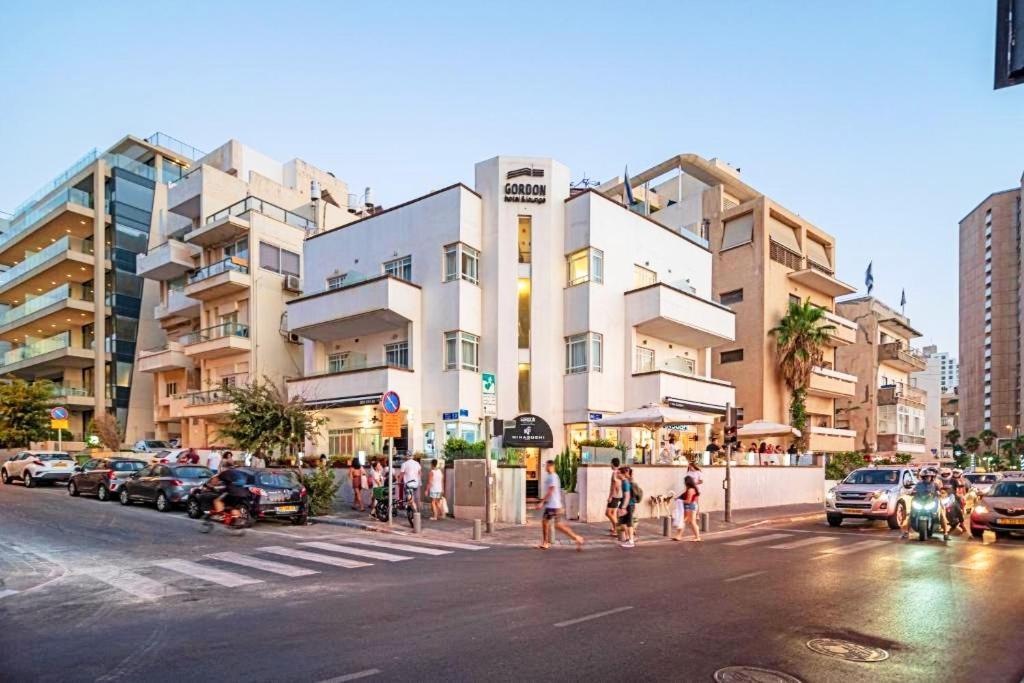 Olive Gordon By The Beach Tel Aviv Exterior photo