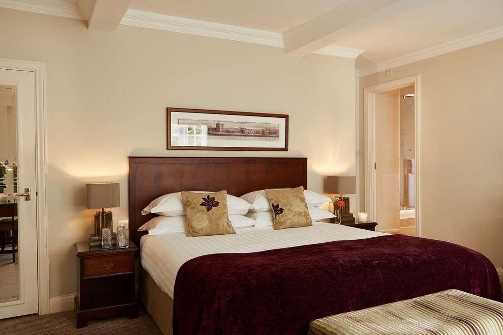 Macdonald Alveston Manor Hotel & Spa Stratford-upon-Avon Room photo