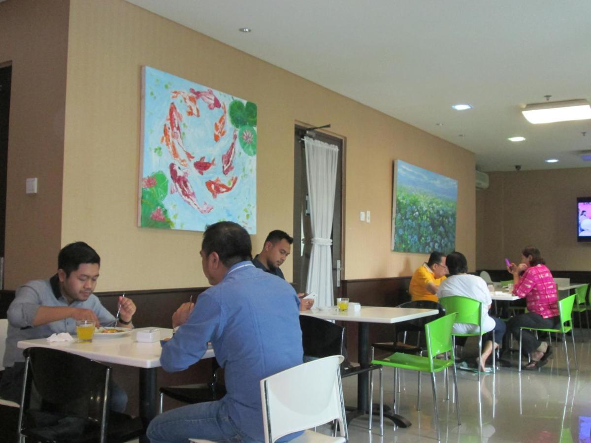 Bamboo Inn Hotel & Cafe Jakarta Exterior photo