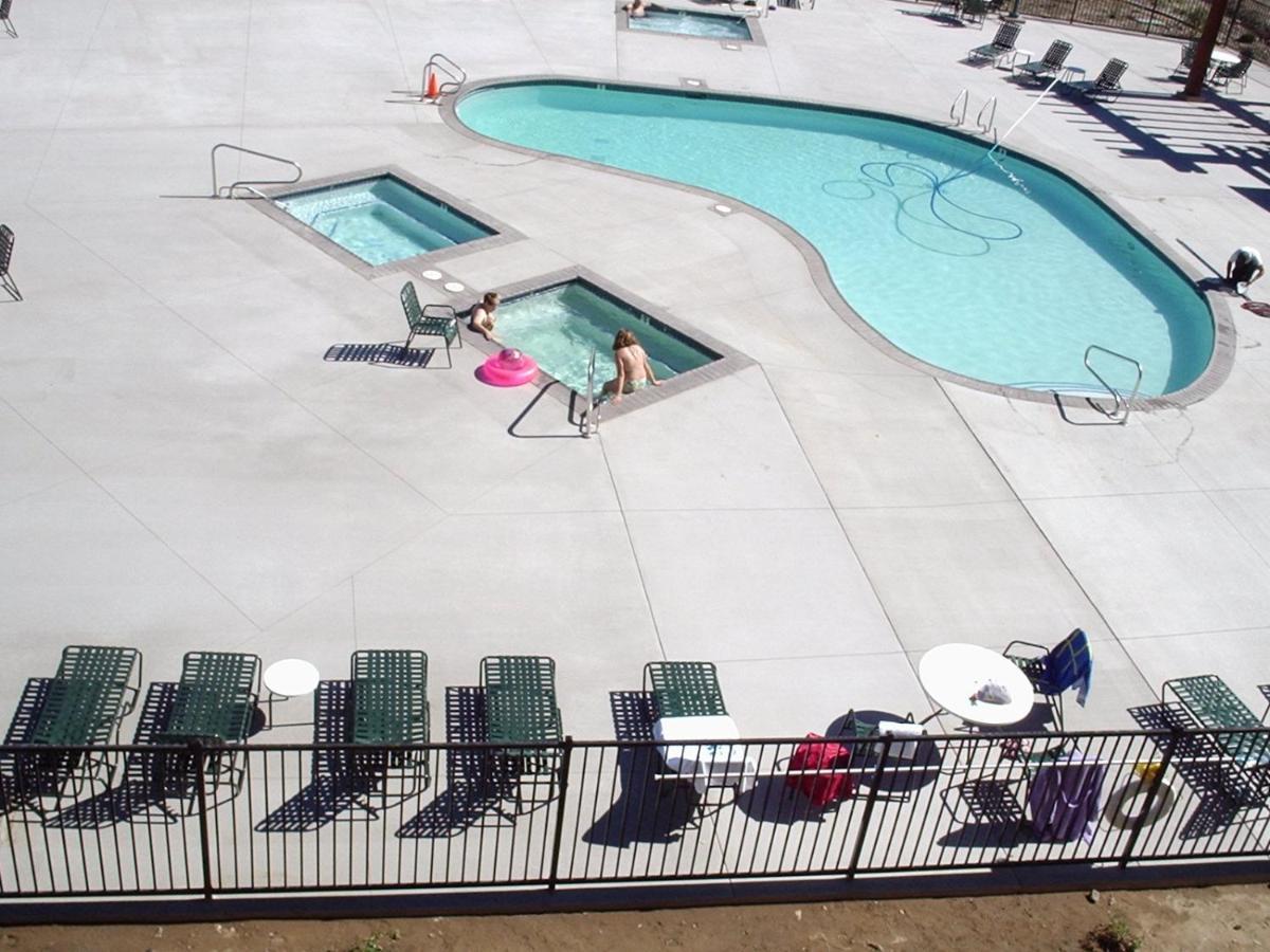 Holiday Inn Club Vacations - David Walley'S Resort, An Ihg Hotel Genoa Exterior photo