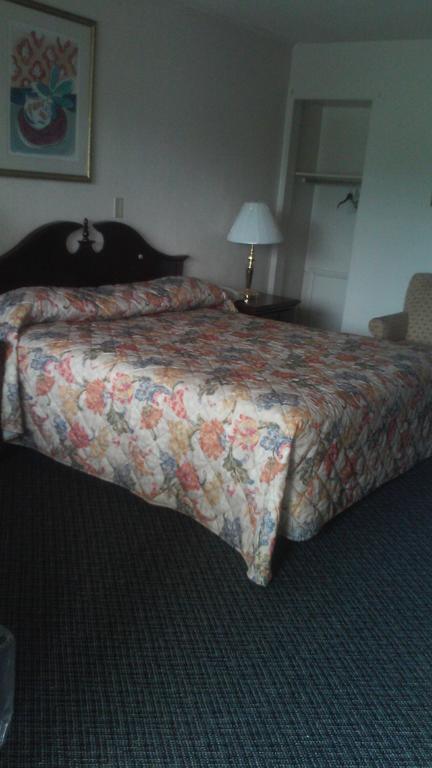 Midtown Motel Newport News Room photo