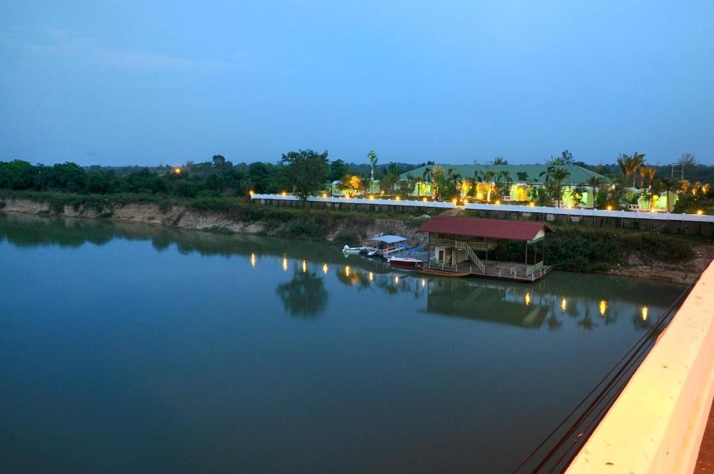 Ingmoon Riverside Resort And Spa Ubon Ratchathani Exterior photo