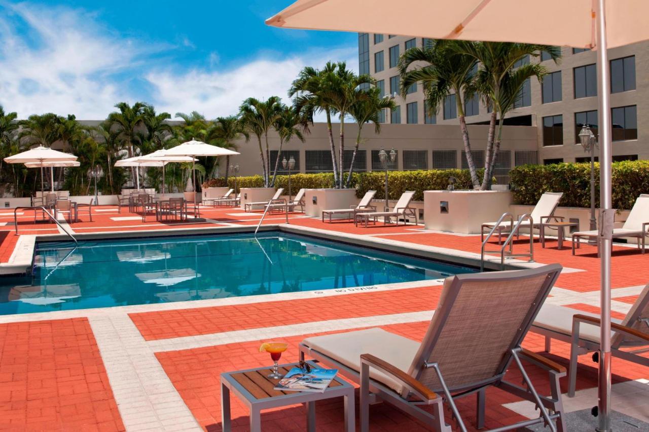 Miami Marriott Dadeland Hotel Exterior photo