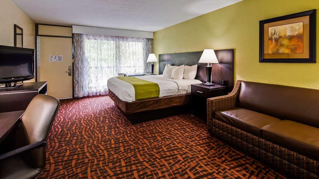 Best Western Asheville-Blue Ridge Parkway Room photo