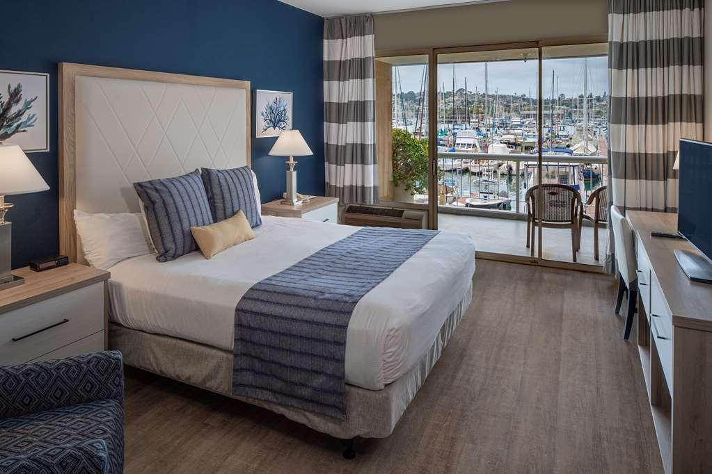 Bay Club Hotel And Marina San Diego Room photo