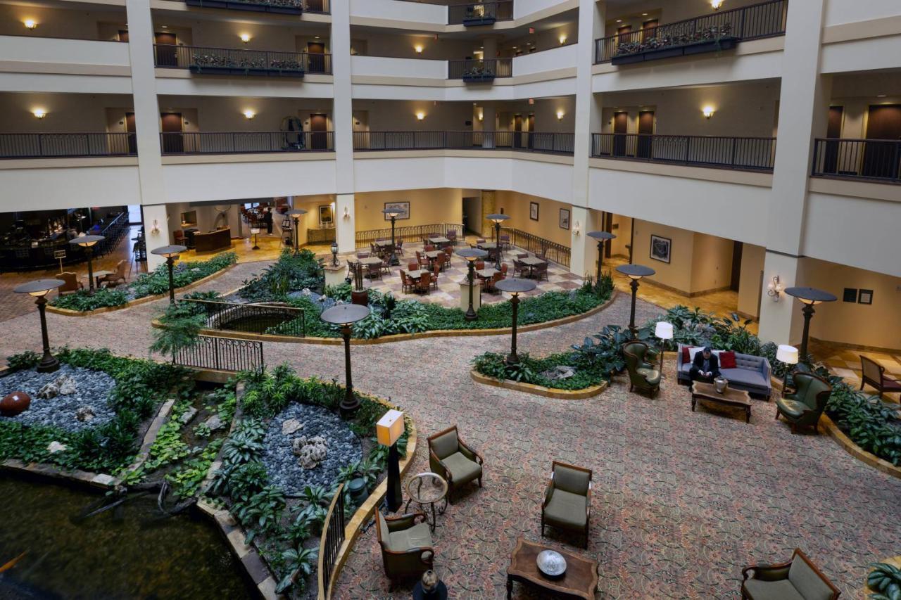 Renaissance Tulsa Hotel & Convention Center Exterior photo