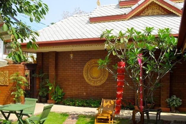 Irawadee Resort Mae Sot Exterior photo