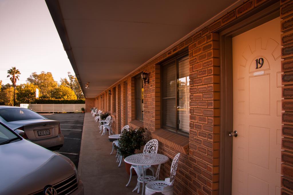 Mid Town Inn Narrabri Room photo