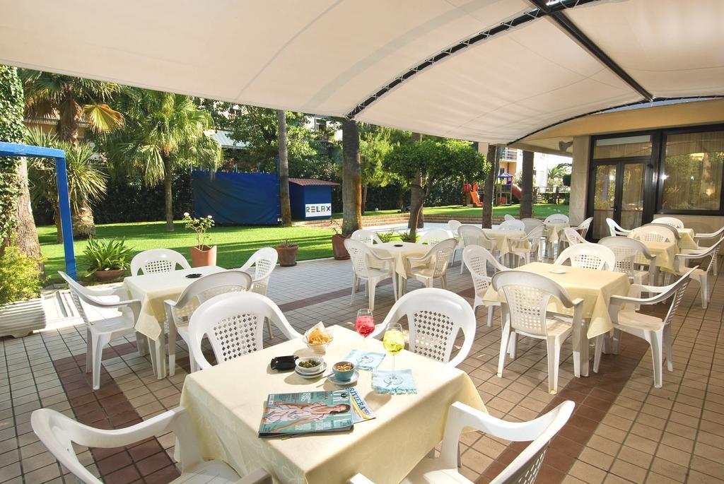 Family Hotel Relax San Benedetto del Tronto Exterior photo