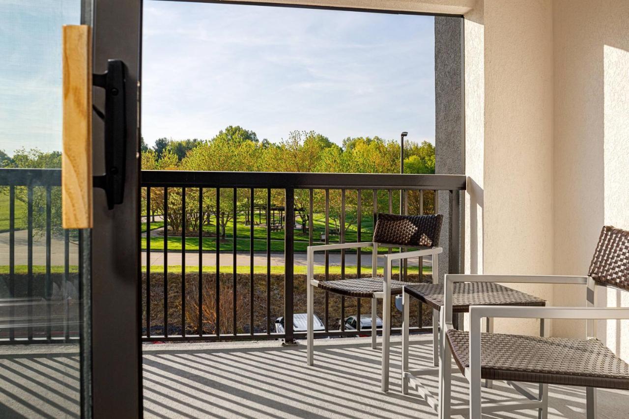 Courtyard Paducah West Hotel Exterior photo