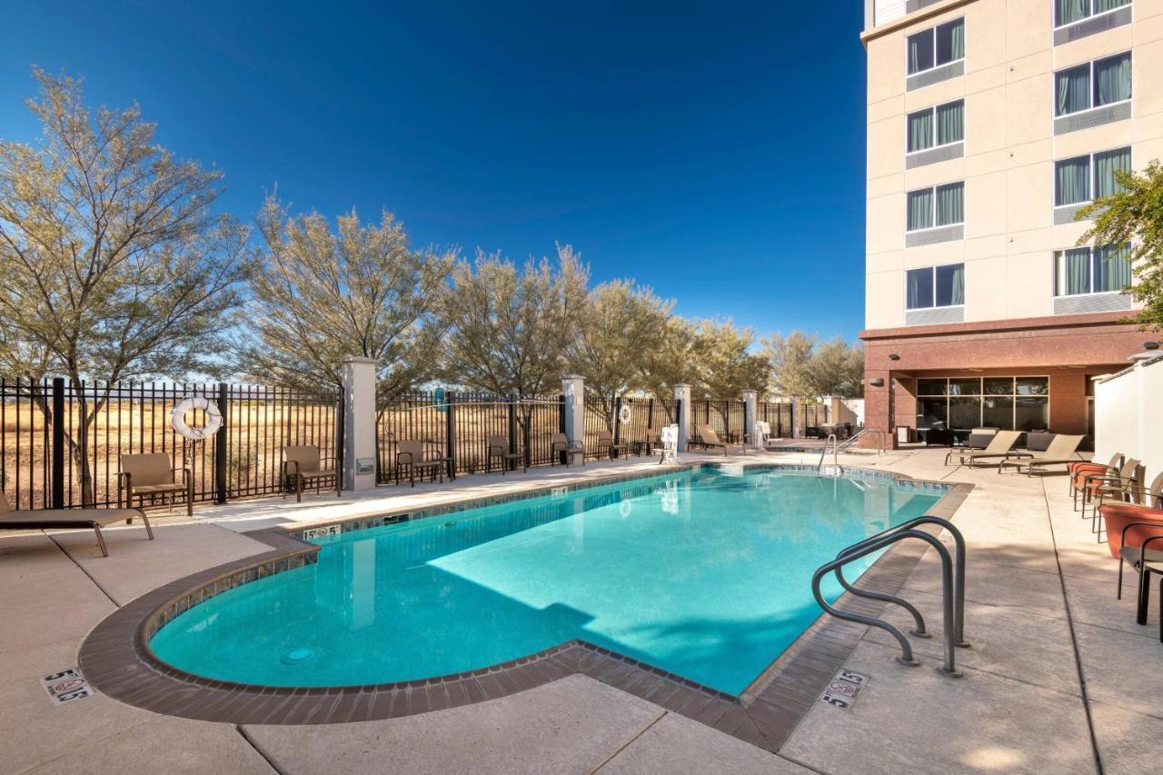 Courtyard Phoenix Chandler/Fashion Center Exterior photo