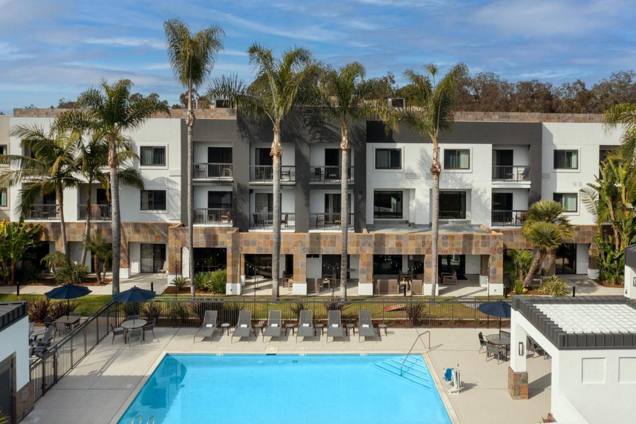 Courtyard By Marriott San Diego Carlsbad Exterior photo