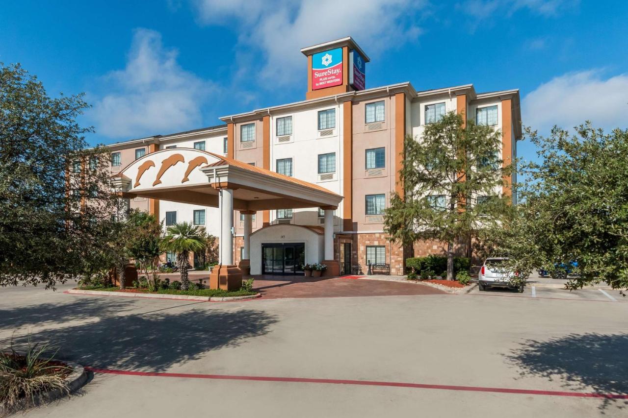 Surestay Plus Hotel By Best Western Near Seaworld San Antonio Exterior photo