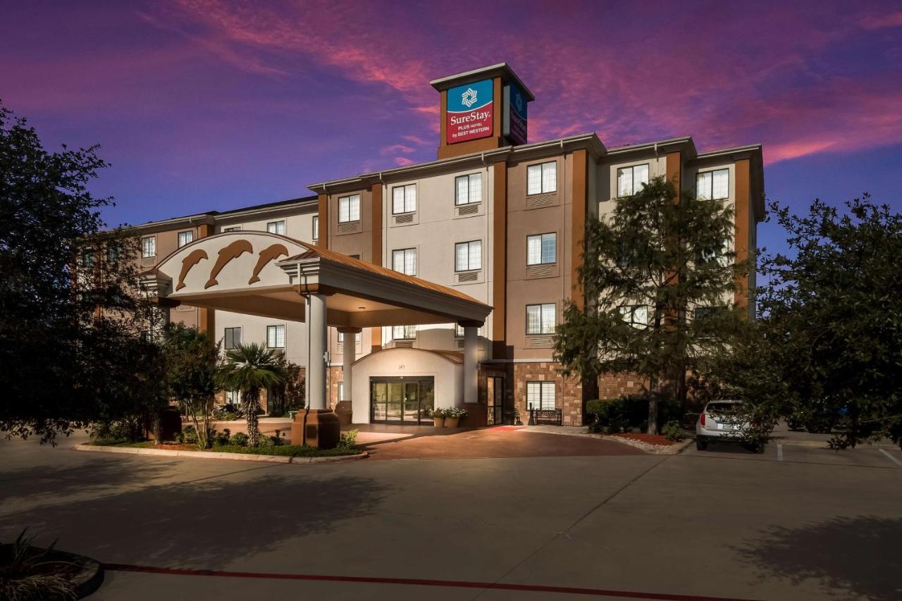 Surestay Plus Hotel By Best Western Near Seaworld San Antonio Exterior photo