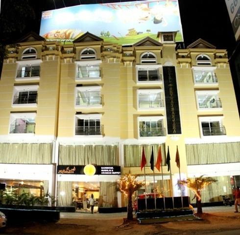 Hotel Crystal Banjara Hyderabad Exterior photo