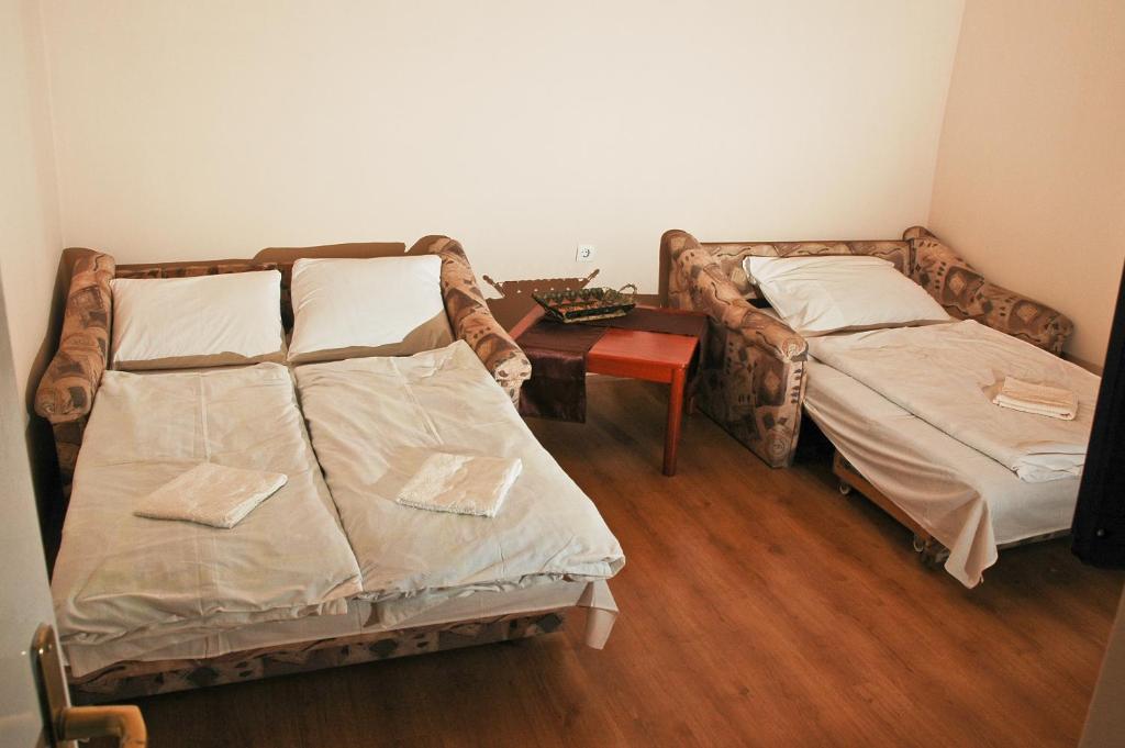 Amarin Apartments Hajduszoboszlo Room photo