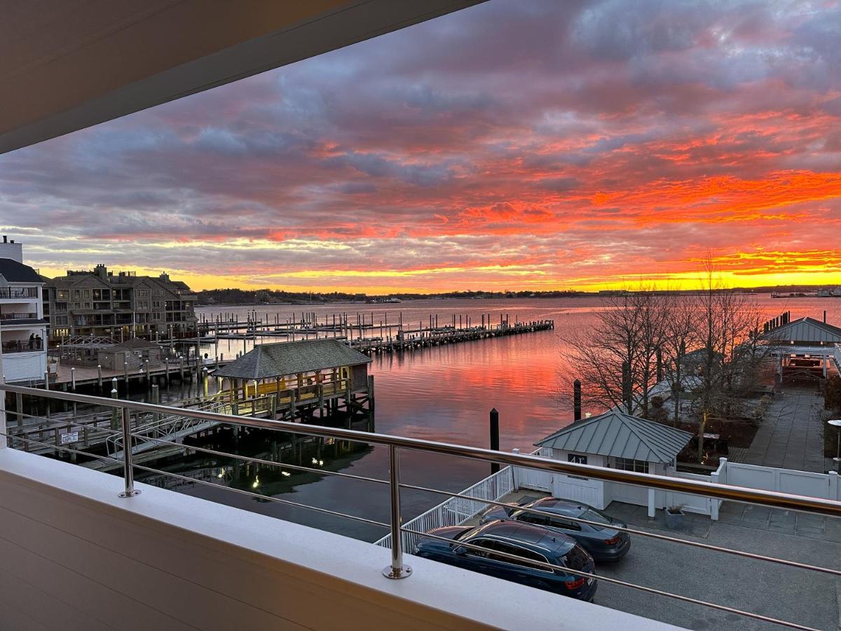 Harborside Inn Newport Exterior photo