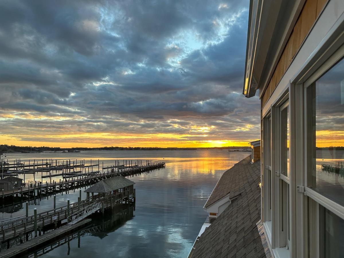 Harborside Inn Newport Exterior photo