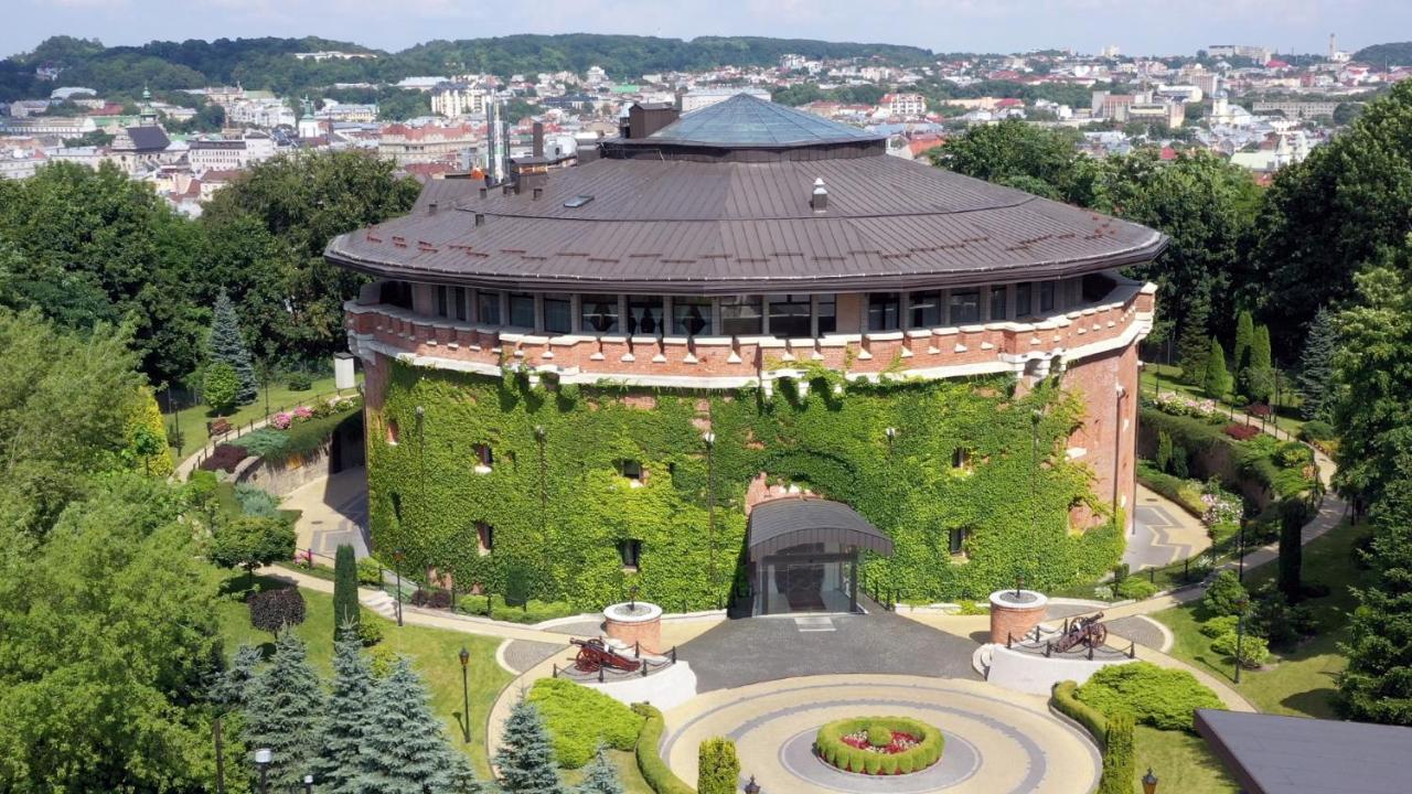 Citadel Inn Gastro Boutique Hotel Lviv Exterior photo