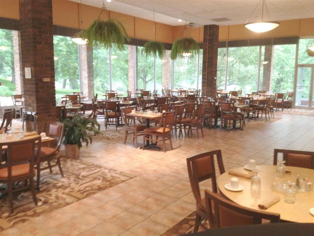 Owego Treadway Inn And Suites Restaurant photo
