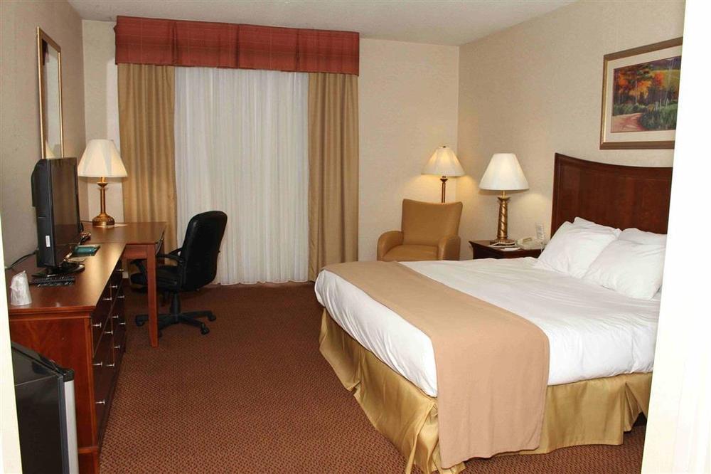 Owego Treadway Inn And Suites Room photo