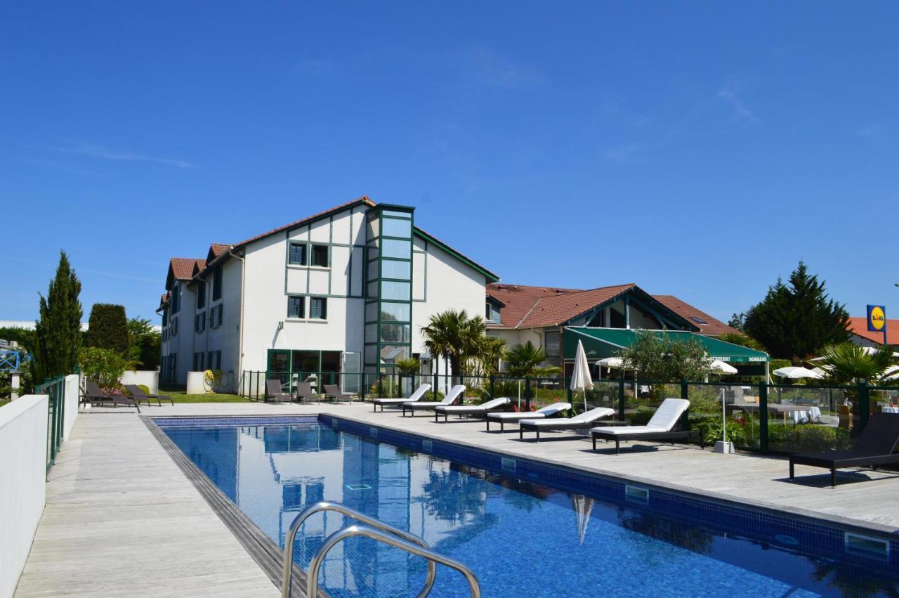 Hotel Restaurant Donibane Saint-Jean-de-Luz Exterior photo