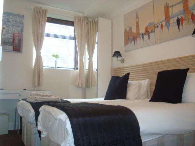 Dockside Hotel London Room photo