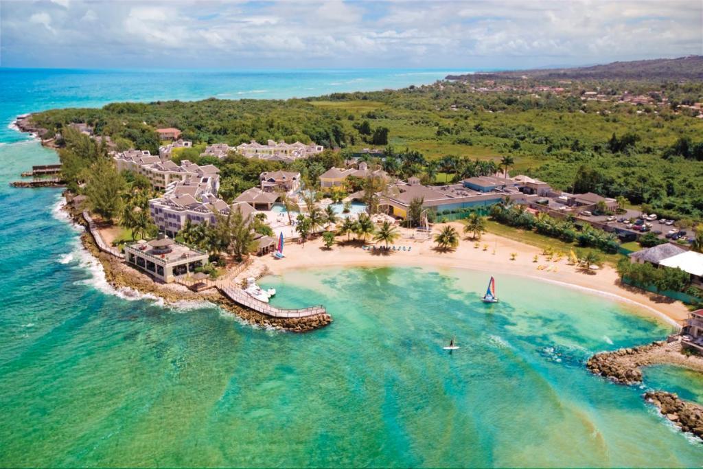 Royal Decameron Club Caribbean Resort Runaway Bay Exterior photo
