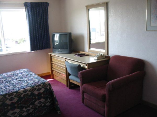 Newport Bay Motel Room photo