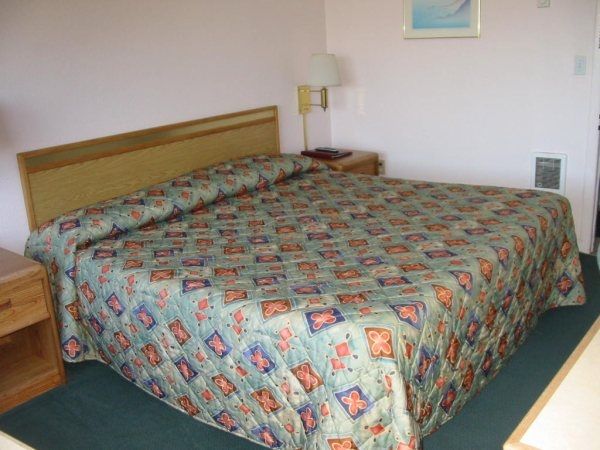 Newport Bay Motel Room photo