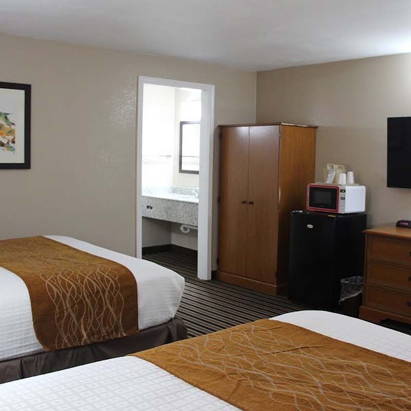 Westbridge Inn & Suites Clinton Room photo