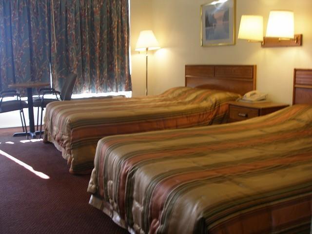 Scottish Inn Henderson Room photo